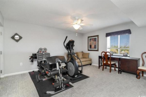 Cozy Double Queen Studio! Yacht Club at Barefoot Landing! 1-501B